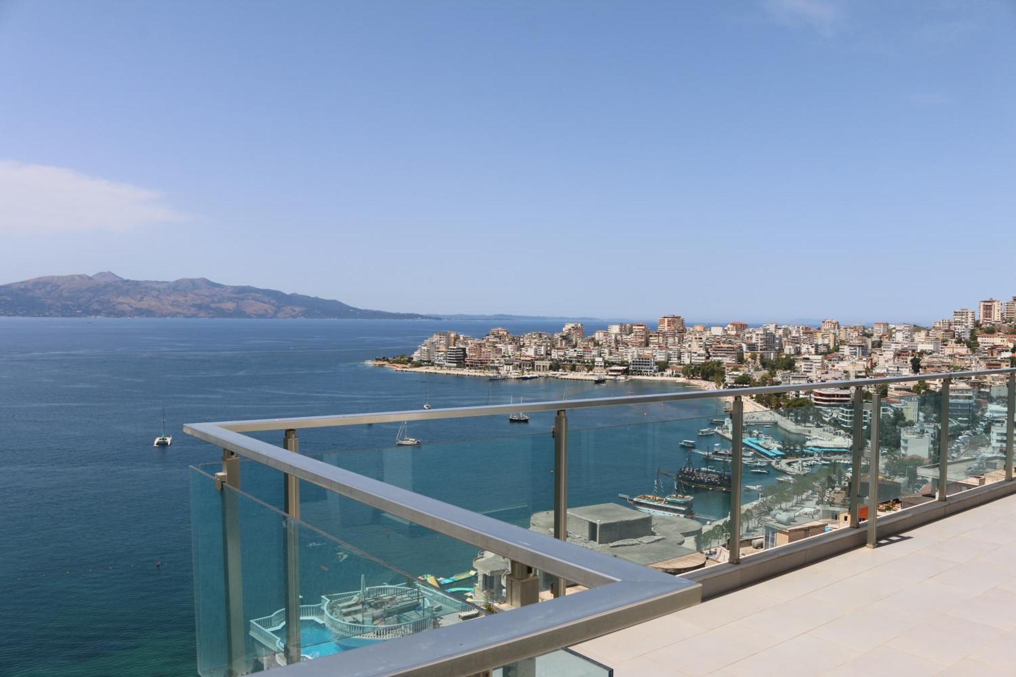 Rocknest Sea View Penthouse Sarandë Exterior foto